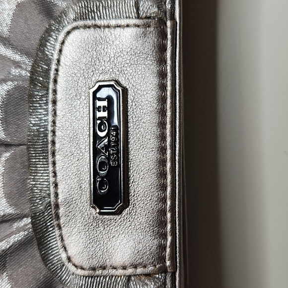 Coach Silver C Embroidered Crossbody with Chain Strap Gray Card Holder - Picture 4 of 12